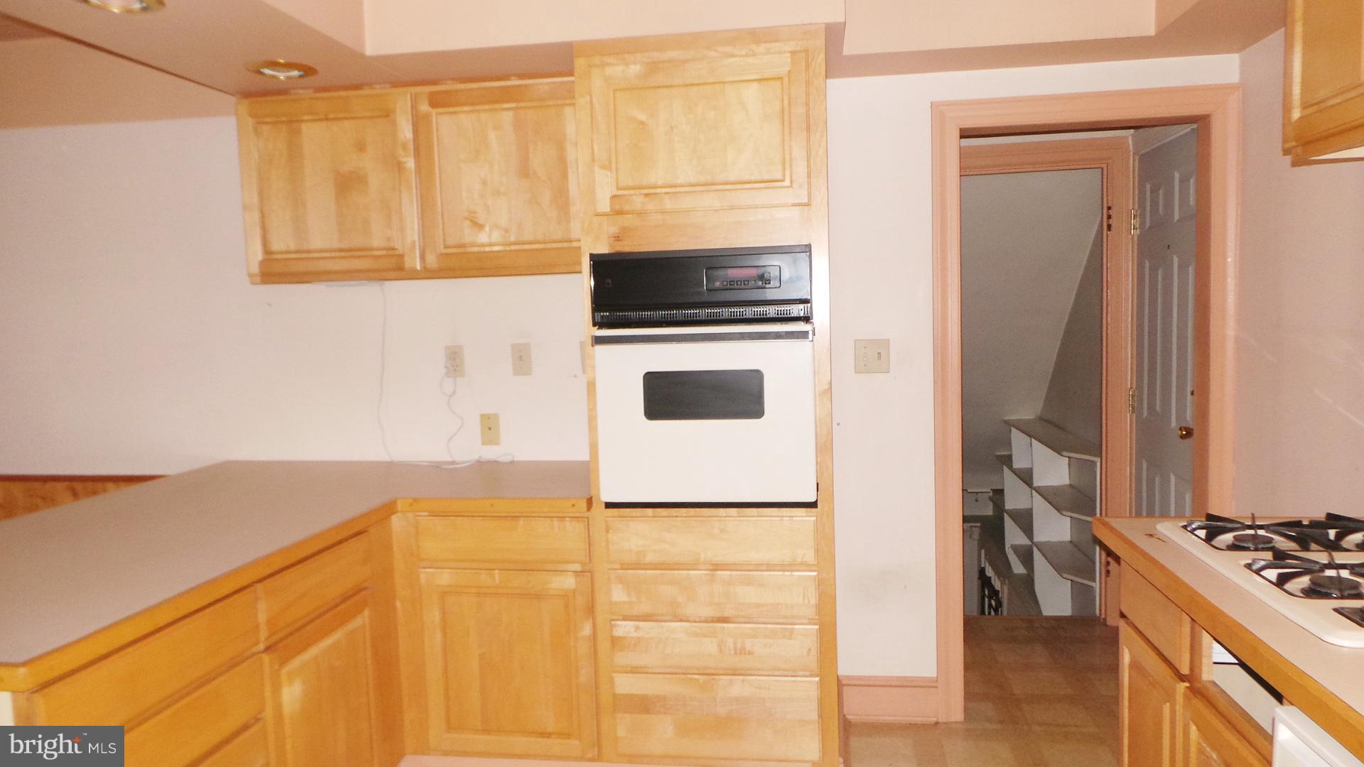 6210 Tramore Road Baltimore, MD 21214 - Photo 7 of 11 Kitchen