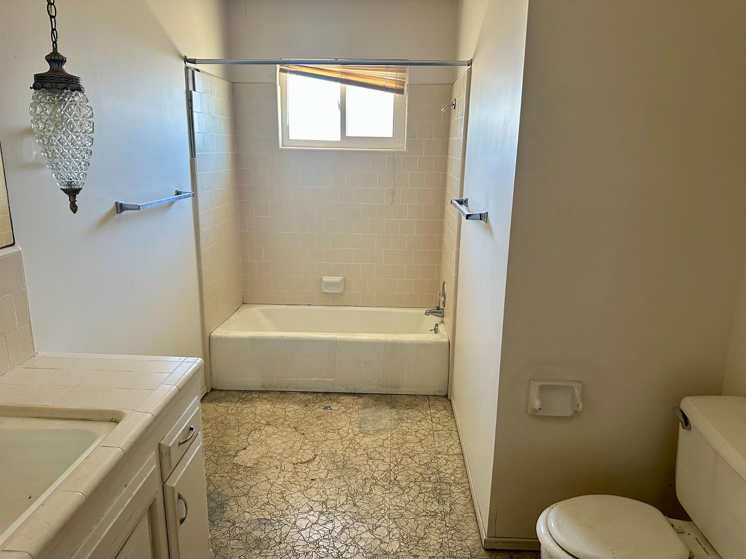 2153 Knowles Street Selma, CA 93662 - Photo 7 of 20
