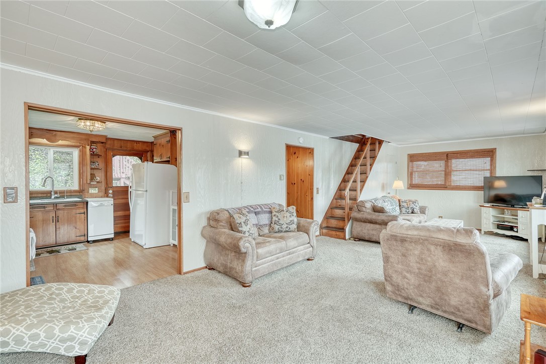 11737 Tompkins Point Road Wolcott, NY 14590 - Photo 8 of 50