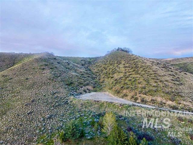 5912 West Hill Road Boise, ID 83703 - Photo 7 of 12 Mountain view