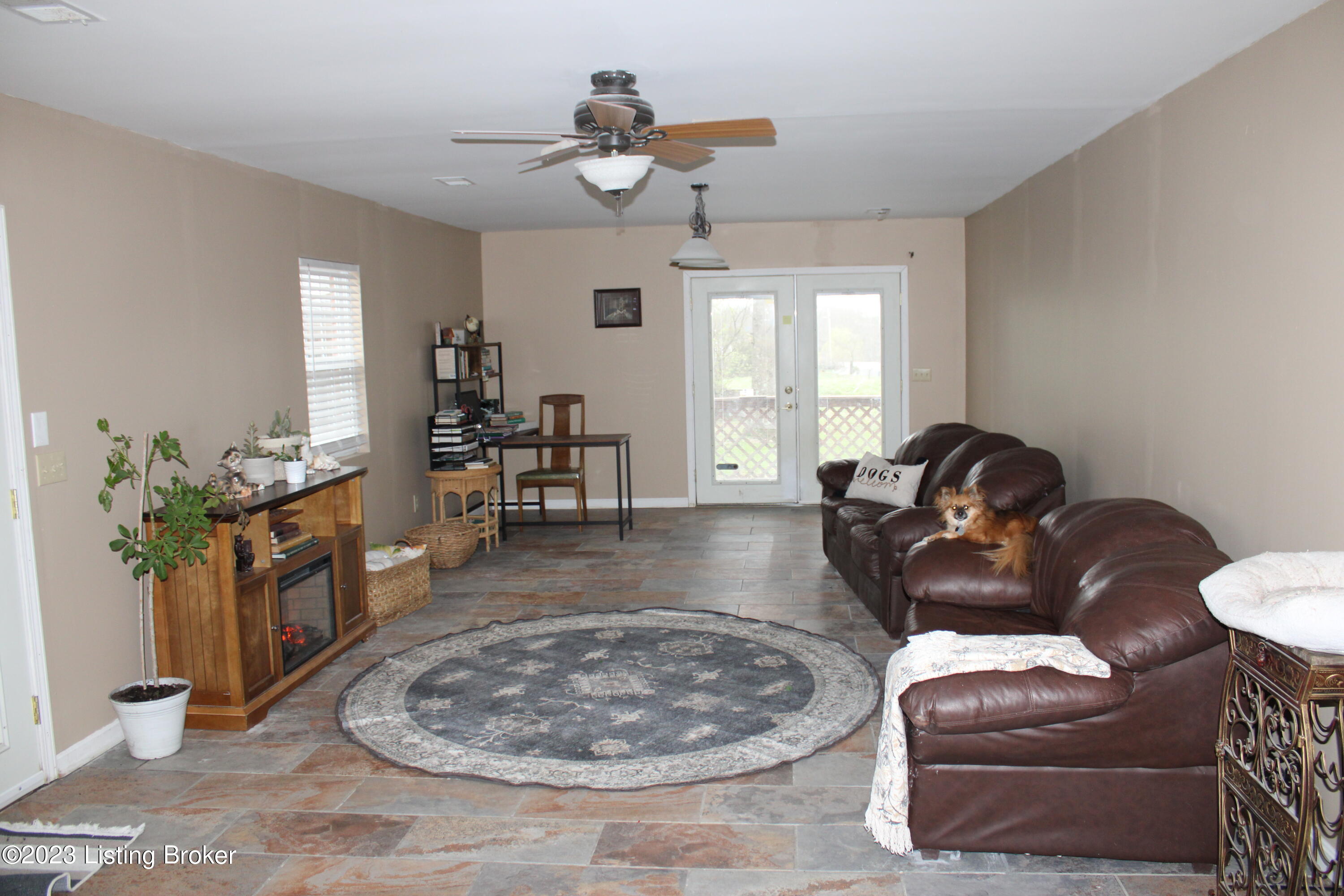 815 Dry Ridge Road Frankfort, KY 40601 - Photo 3 of 17 IMG_0411