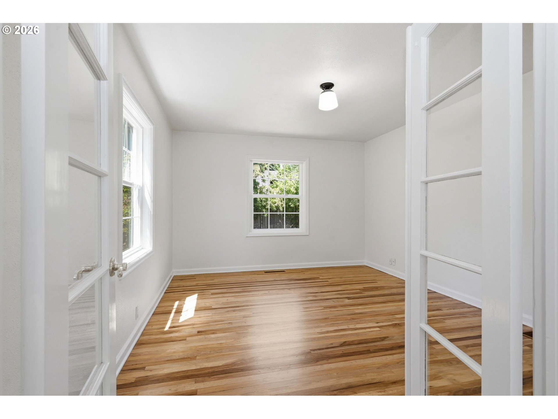 301 Irving Road Eugene, OR 97404 - Photo 4 of 43