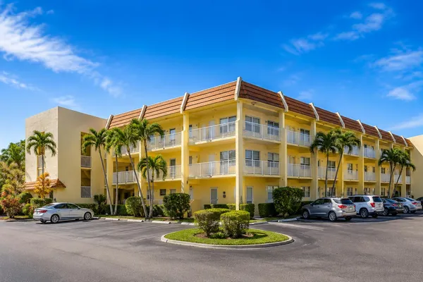 $1,450 | 6700 Royal Palm Boulevard, Unit 210D, Margate, FL 33063