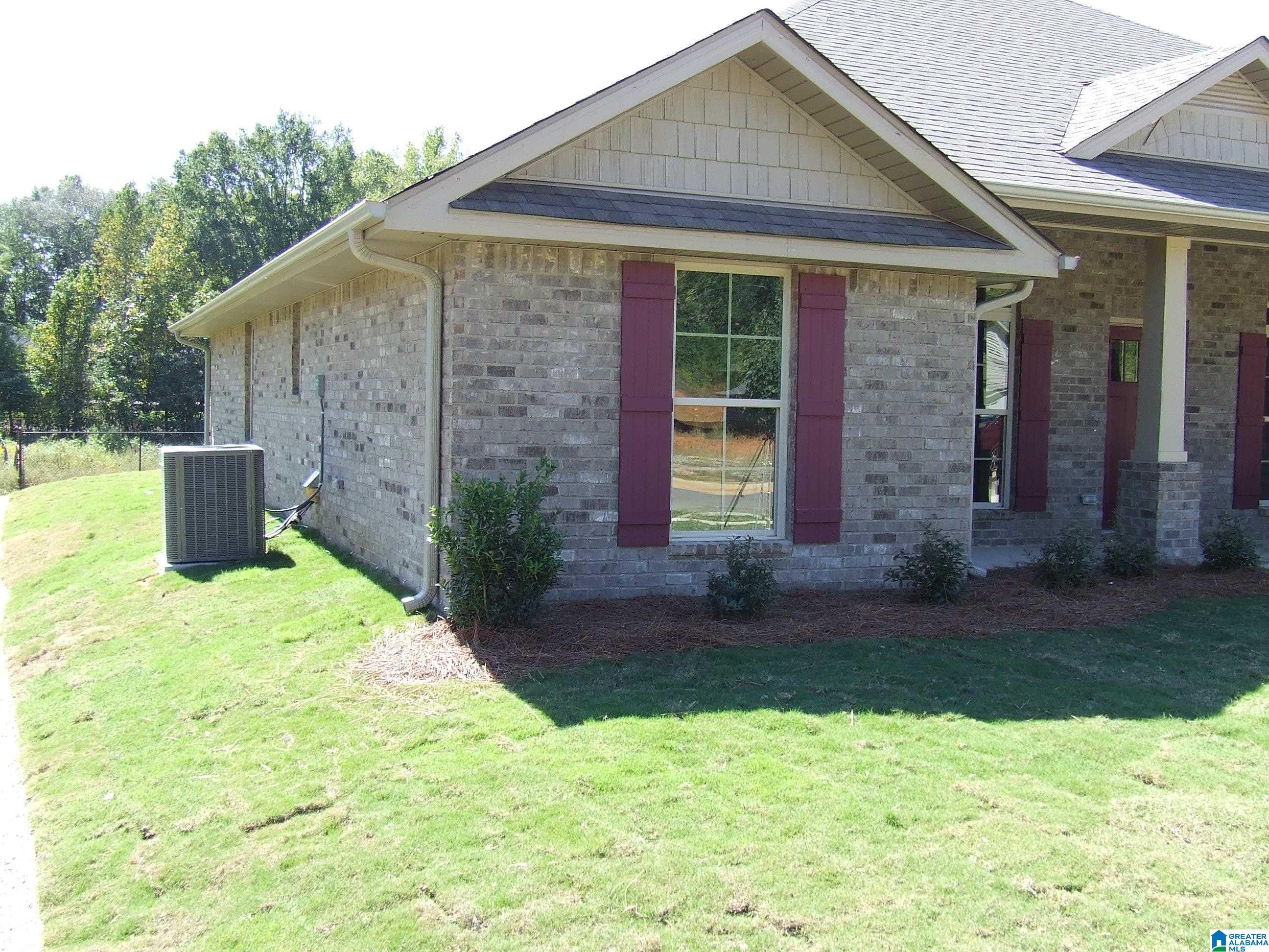 205 Dawsons Cv Drive Alabaster, AL 35007 - Photo 4 of 30