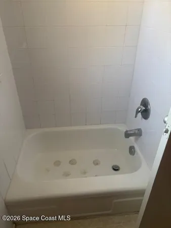 $2,200 | 108 E Avenue, Melbourne, FL 32901
