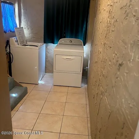 $2,200 | 108 E Avenue, Melbourne, FL 32901