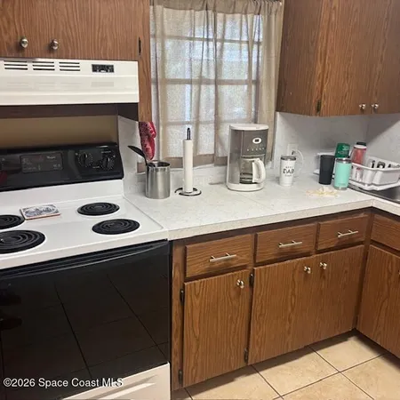$2,200 | 108 E Avenue, Melbourne, FL 32901