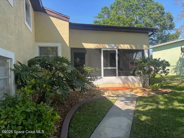 $2,200 | 108 E Avenue, Melbourne, FL 32901