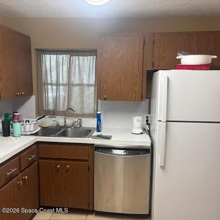 $2,200 | 108 E Avenue, Melbourne, FL 32901