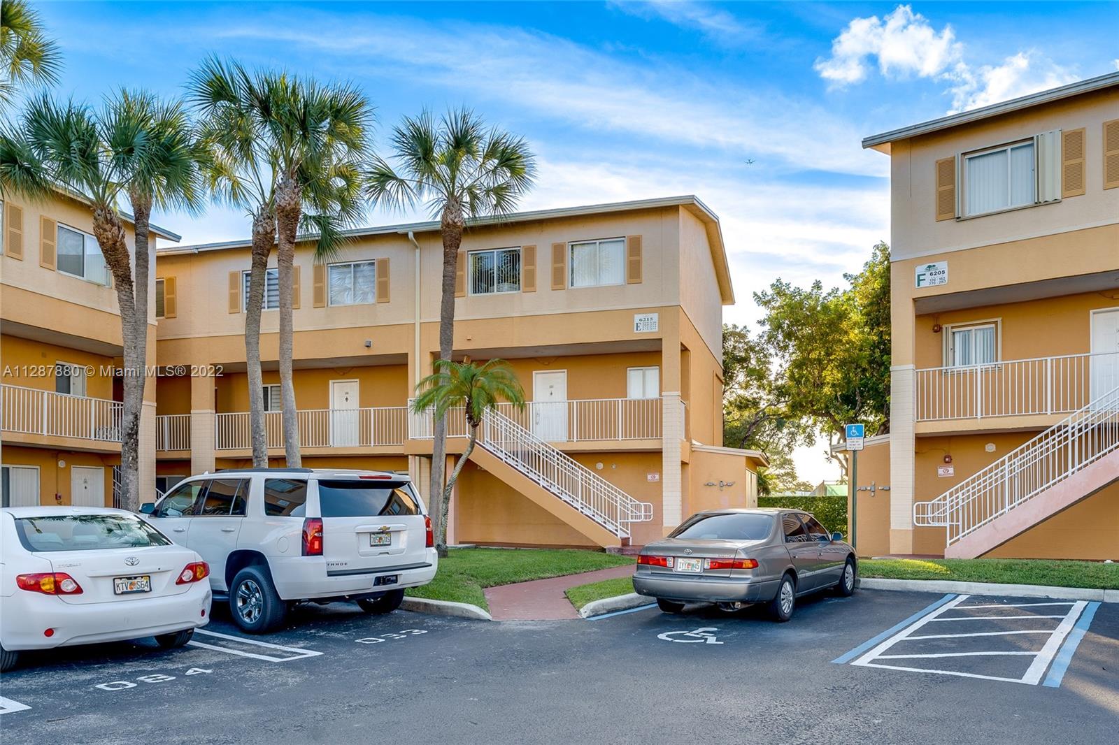 6215 Southwest Kendale Lakes Circle, Unit 271, Miami, FL 33183 | Compass