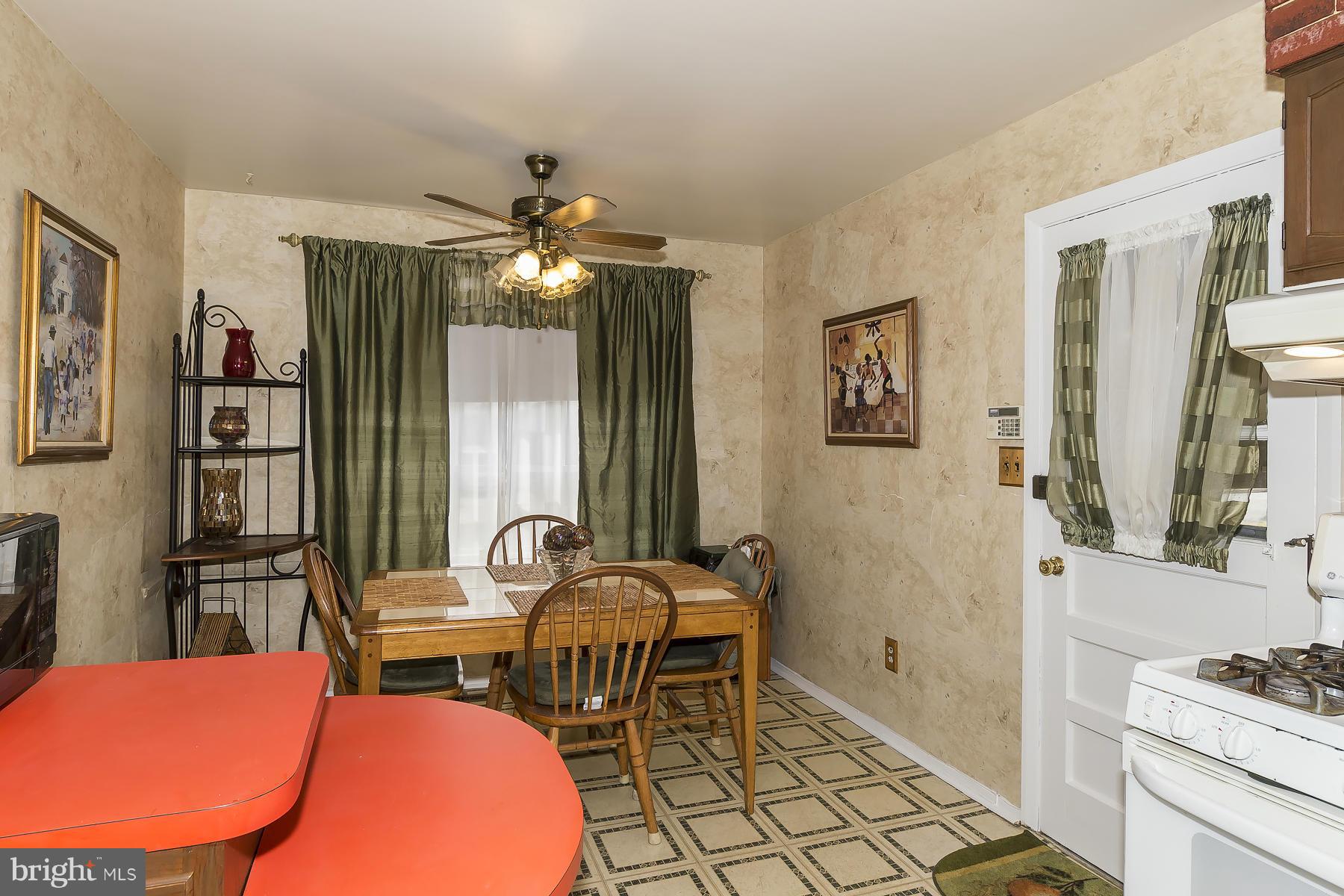 3310 Ripple Road Baltimore, MD 21244 - Photo 16 of 26 BREAKFAST AREA