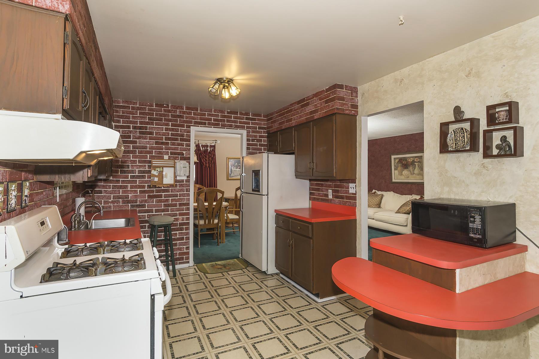 3310 Ripple Road Baltimore, MD 21244 - Photo 17 of 26 KITCHEN