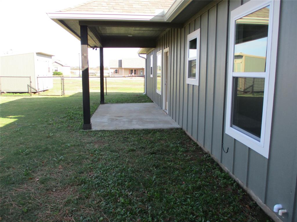 207 Mill Street Emory, TX 75440 - Photo 5 of 34 a view of a porch