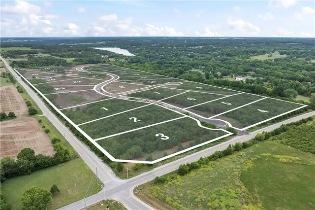 $620,000 | 17445 Galloway Drive, Stilwell, KS 66085