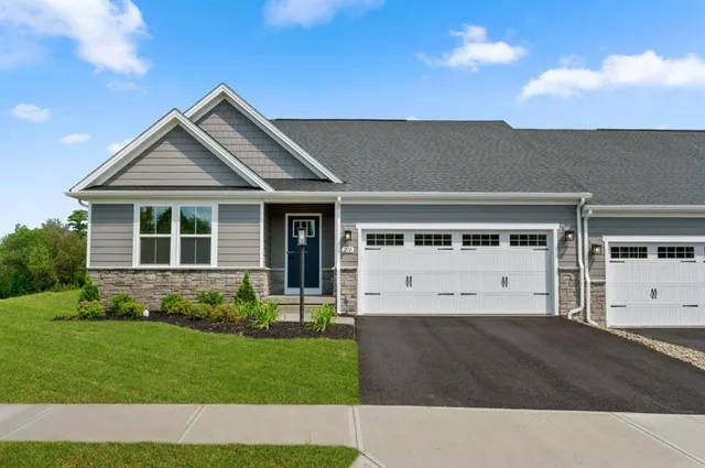 $399,990 | 200 Mary Lane, Coraopolis, PA 15108