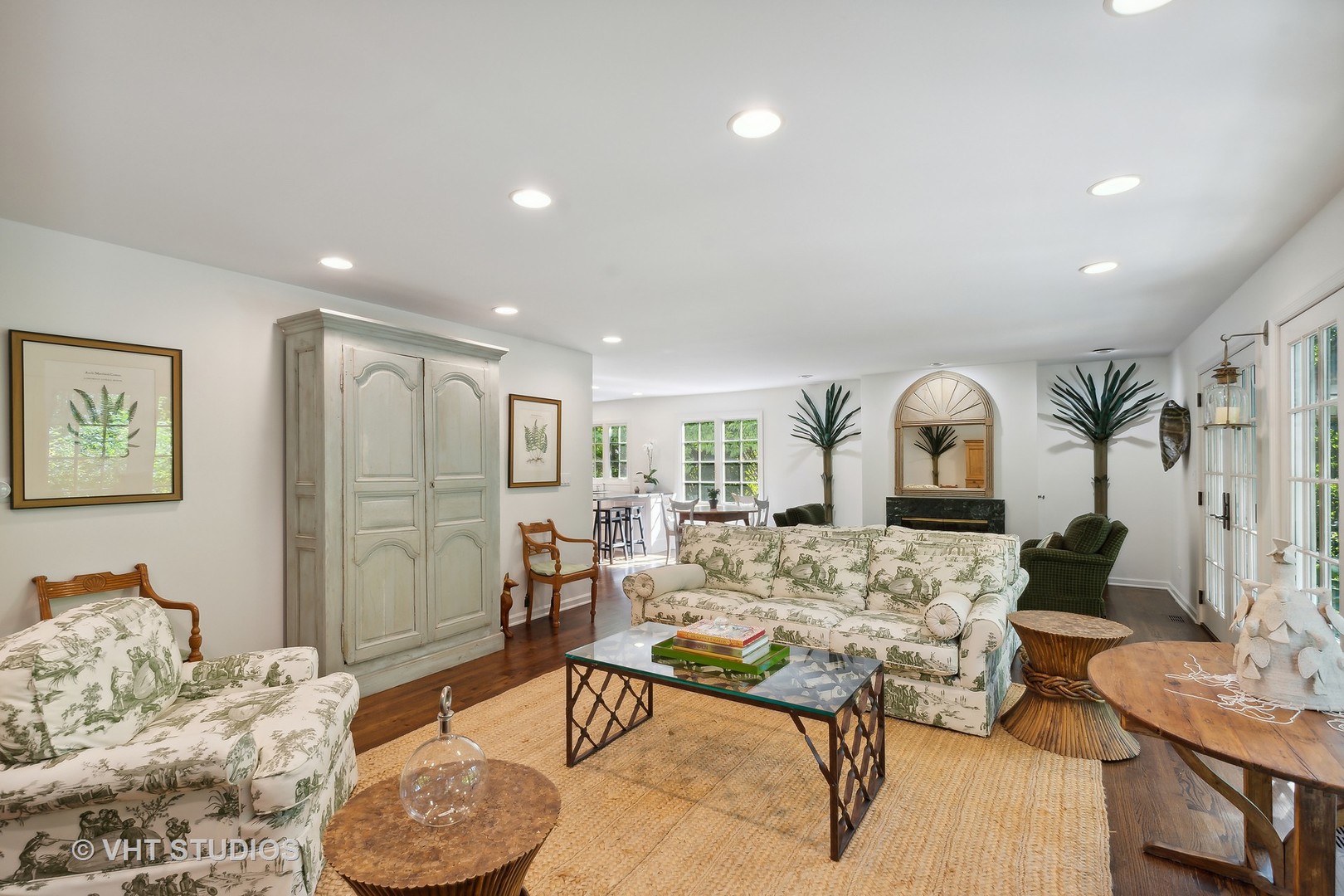 540 Buena Road Lake Forest, IL 60045 - Photo 15 of 37 a living room with furniture and a large window