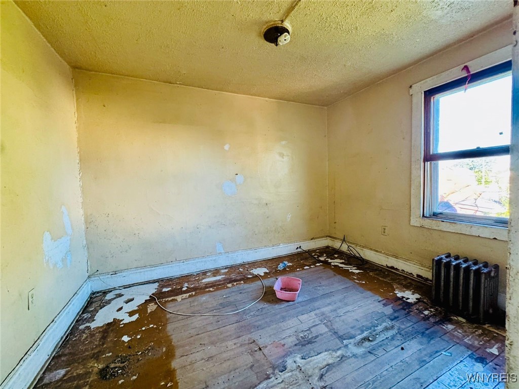 445 18th Street Niagara Falls, NY 14303 - Photo 15 of 27