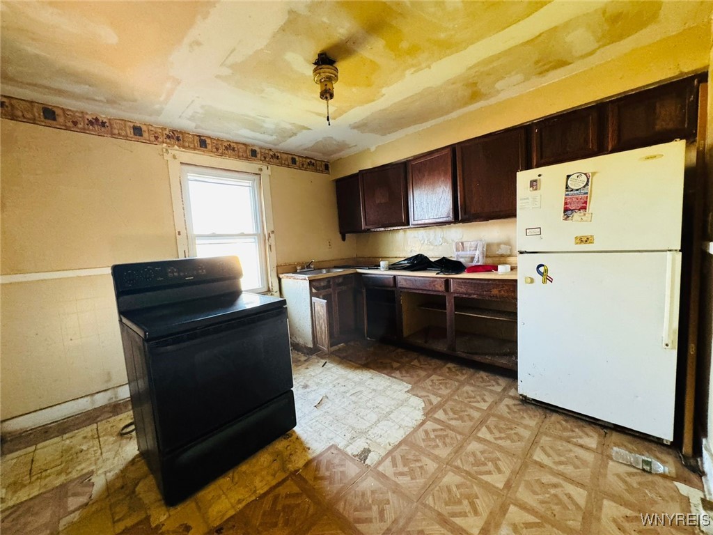 445 18th Street Niagara Falls, NY 14303 - Photo 16 of 27