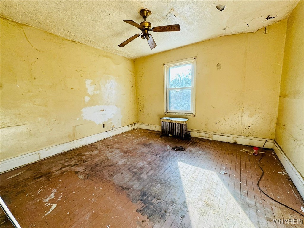 445 18th Street Niagara Falls, NY 14303 - Photo 18 of 27