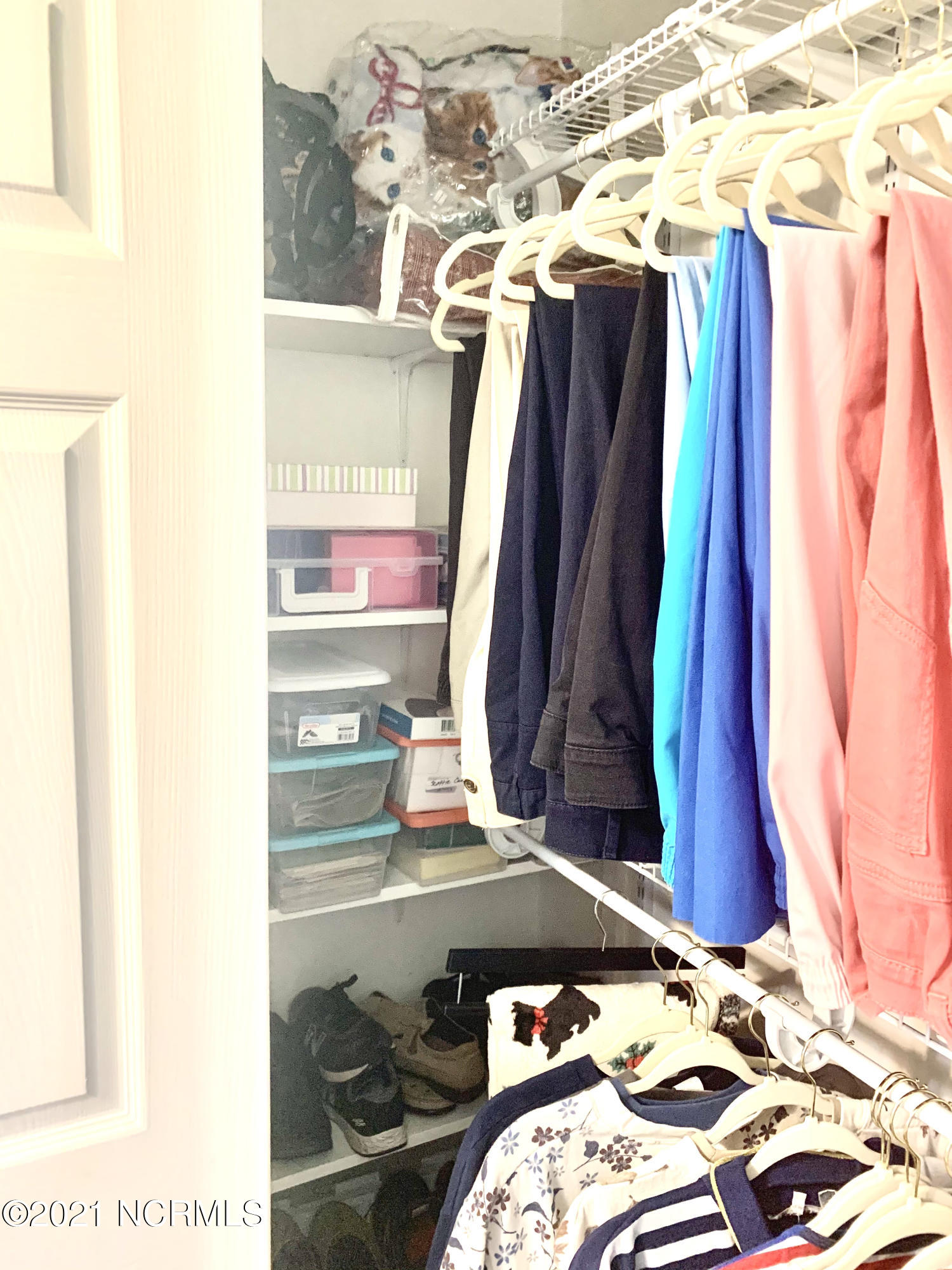 1340 Dan Taylor Road Washington, NC 27889 - Photo 17 of 31 Closet view 3