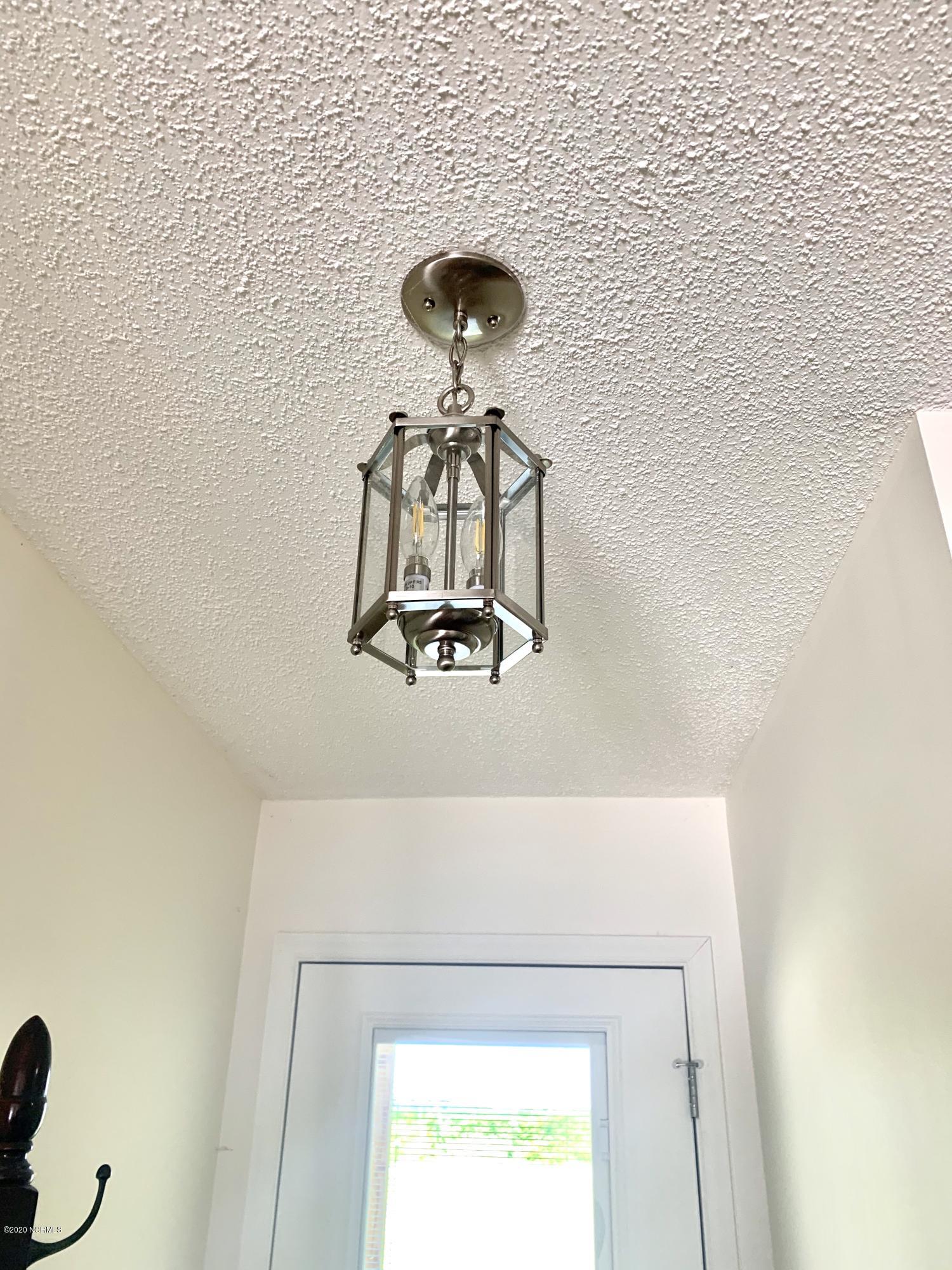 1340 Dan Taylor Road Washington, NC 27889 - Photo 3 of 31 Entry Light