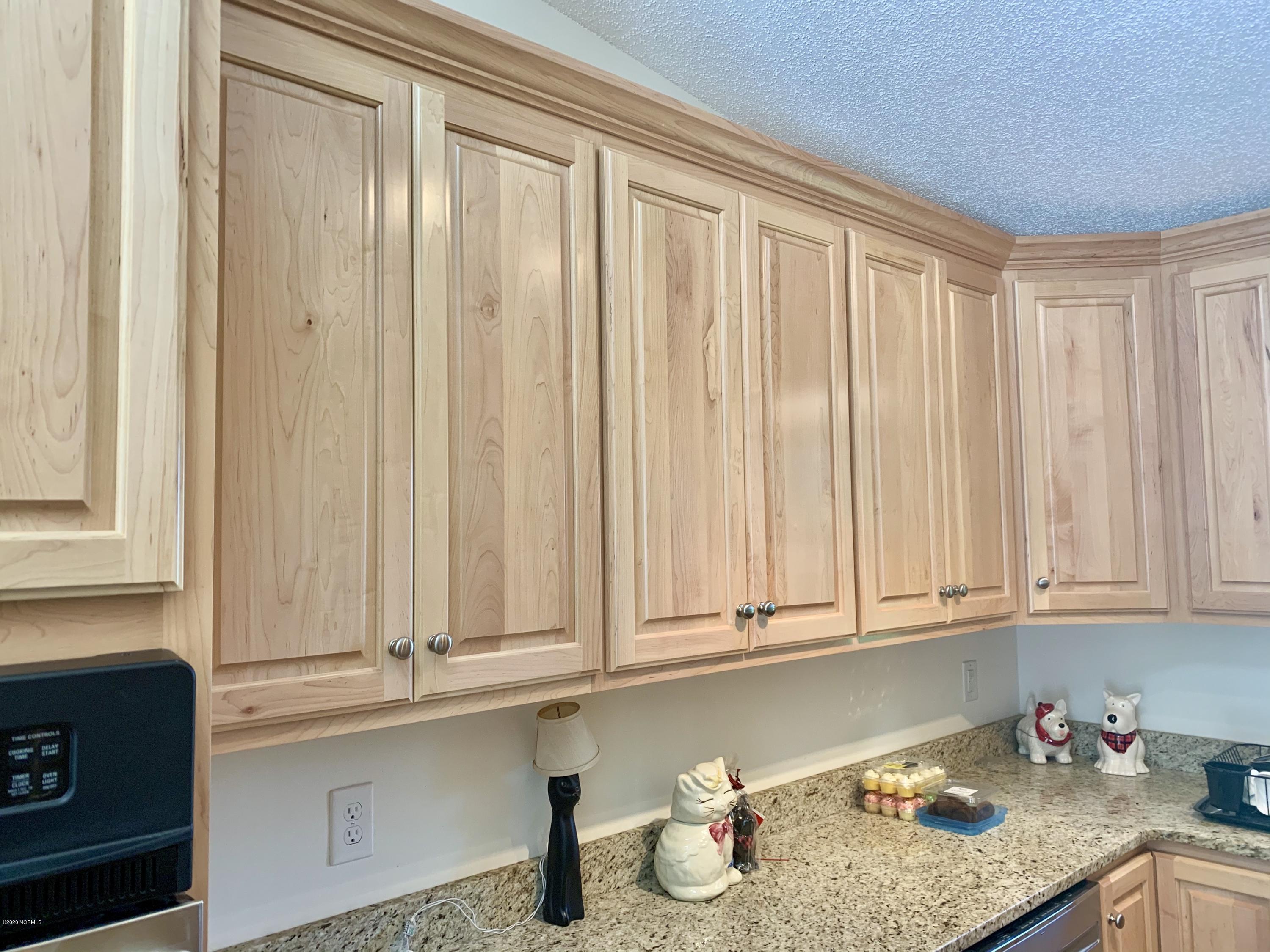 1340 Dan Taylor Road Washington, NC 27889 - Photo 8 of 31 Kitchen Cabinet