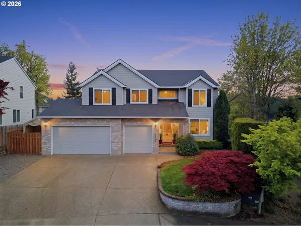 $725,000 | 15968 Southeast Venice Ridge Way, Damascus, OR 97089