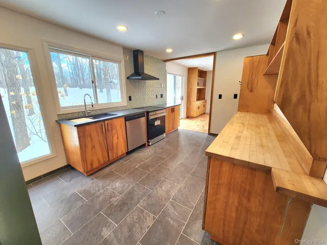 $4,500 | 568 River Road, Rhinebeck, NY 12572