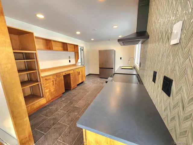 $4,500 | 568 River Road, Rhinebeck, NY 12572