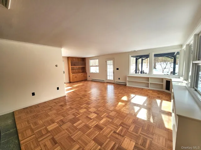 $4,500 | 568 River Road, Rhinebeck, NY 12572