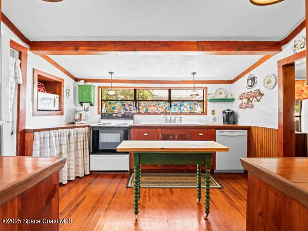 $330,000 | 608 Indiana Avenue, St. Cloud, FL 34769