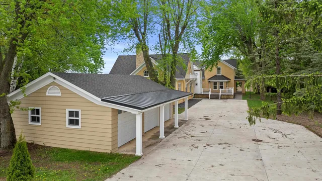 $1,470,000 | 6600 North Ballard Road, Appleton, WI 54913