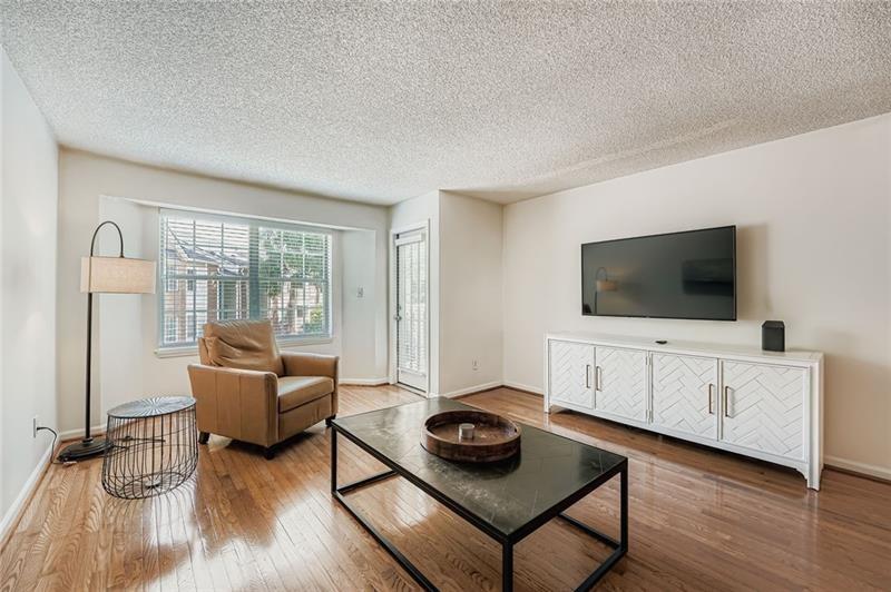 4109 Chastain Park Court Northeast Atlanta, GA 30342 - Photo 4 of 13