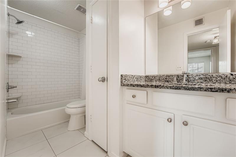 4109 Chastain Park Court Northeast Atlanta, GA 30342 - Photo 6 of 13