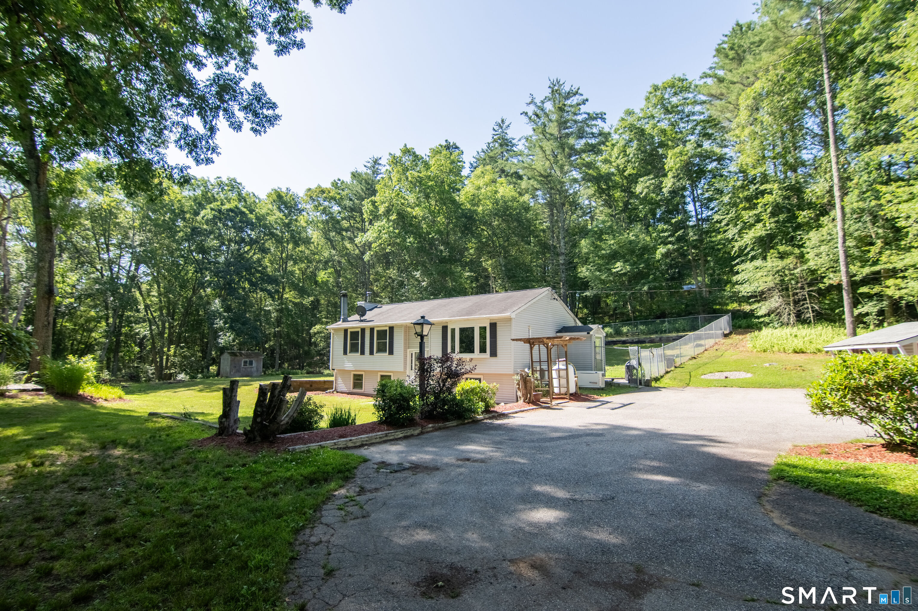 109 Munyan Road Putnam, CT 06260 - Photo 2 of 38