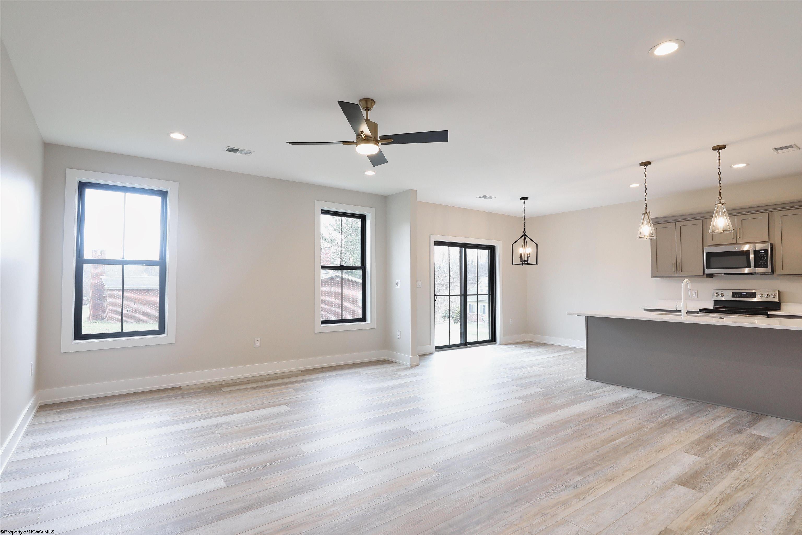 14 Reyes Lane Morgantown, WV 26508 - Photo 3 of 39 Gallery Image 3