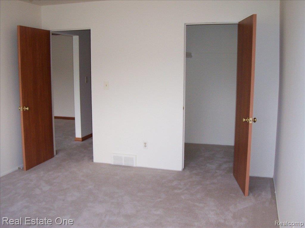 25665 Lahser Road, Unit 4 Southfield, MI 48033 - Photo 14 of 18
