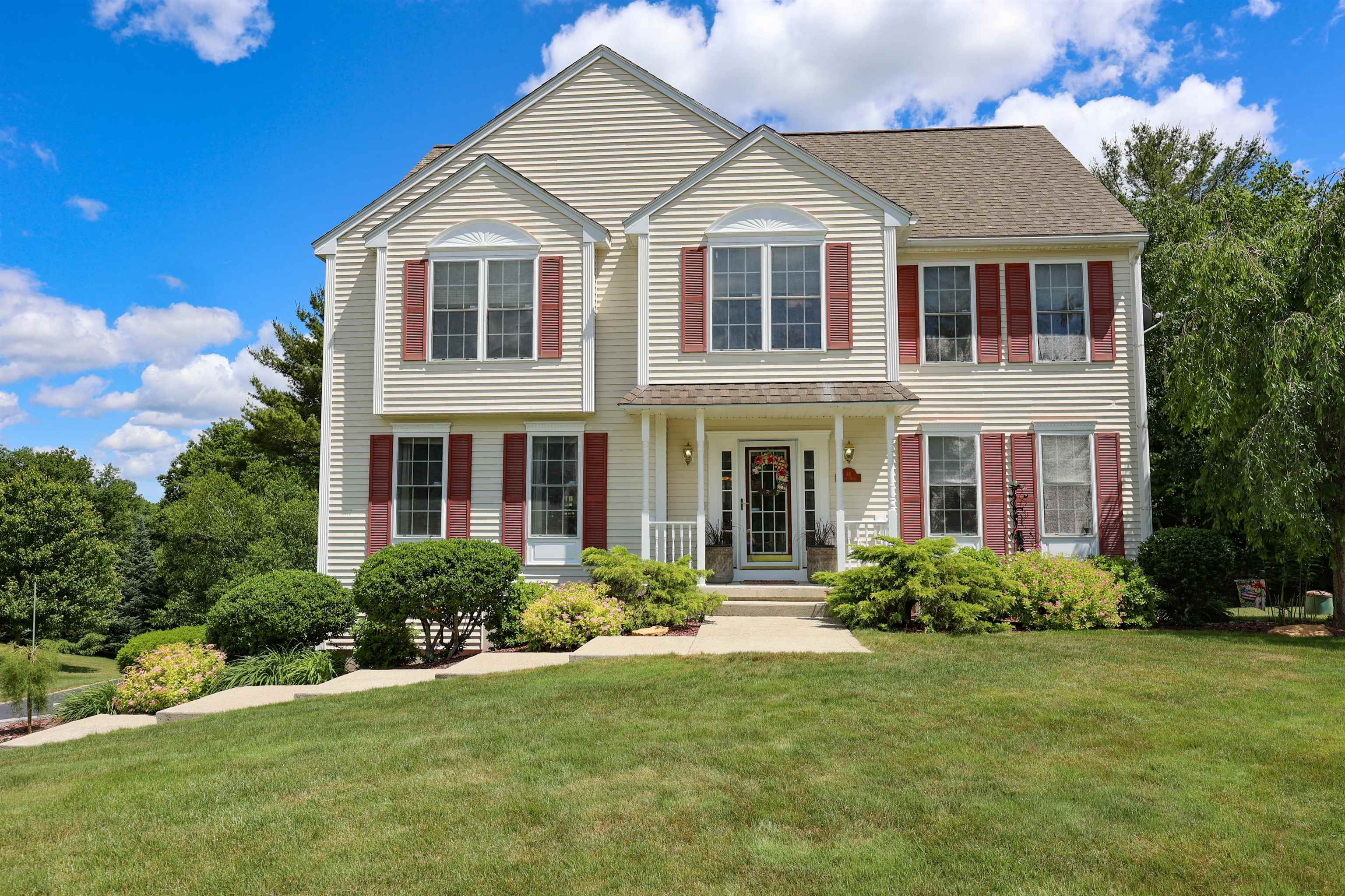 14 Hawk Drive Salem, NH 03079 - Photo 1 of 40