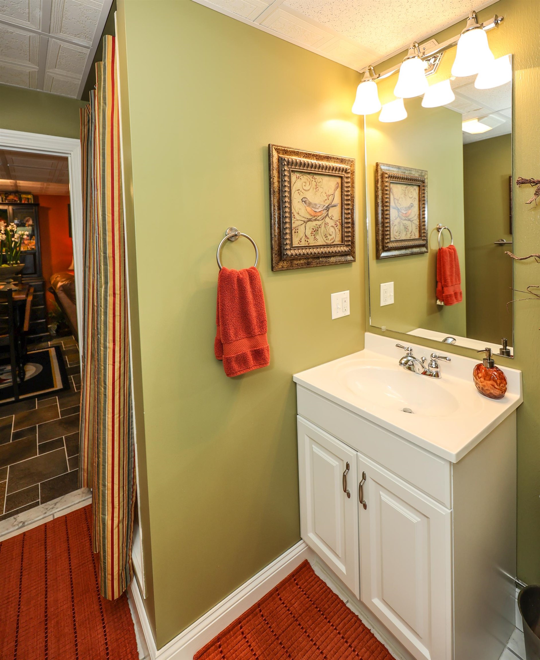 14 Hawk Drive Salem, NH 03079 - Photo 34 of 40