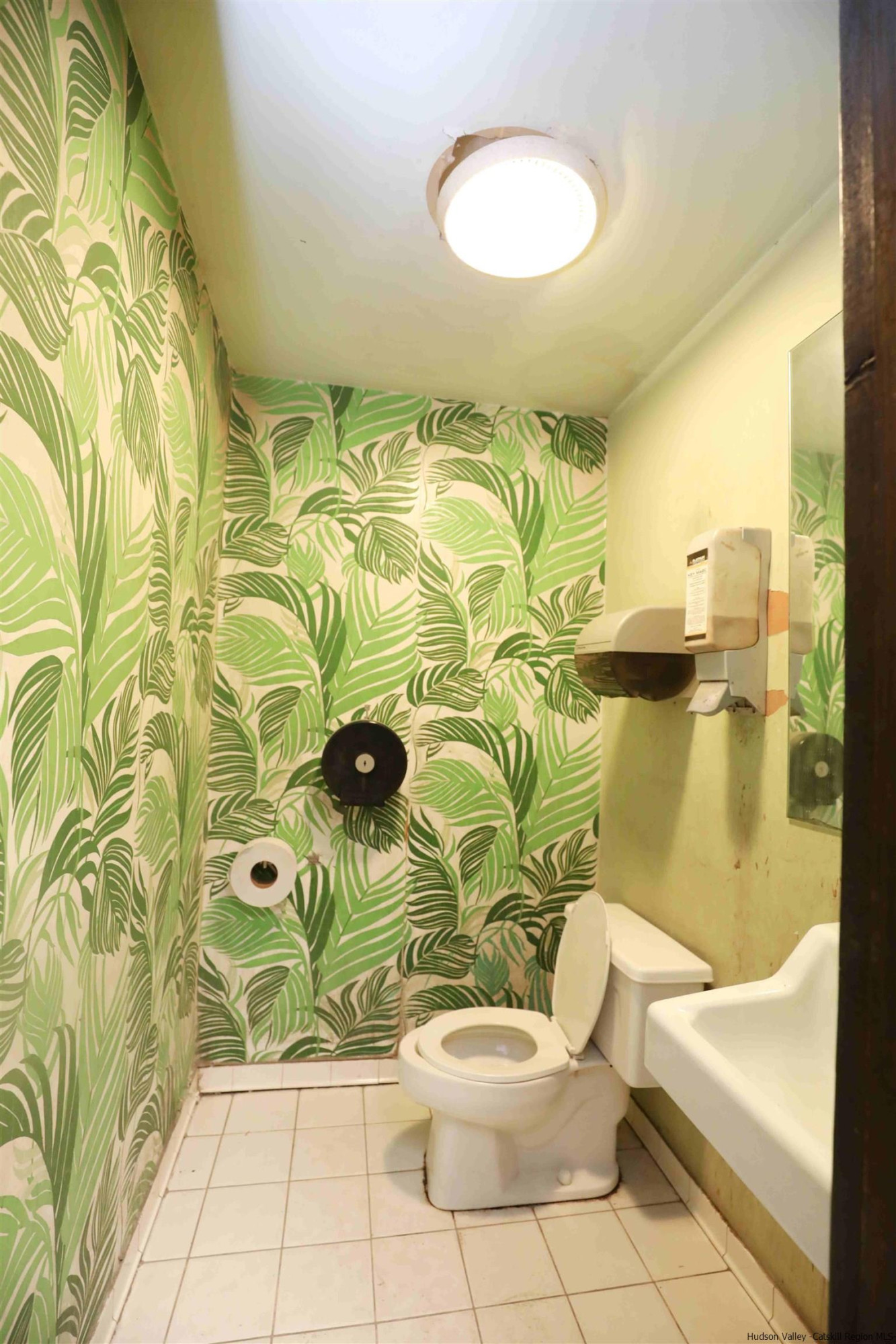 471 Main Street Poughkeepsie, NY 12601 - Photo 16 of 32 Photo 17