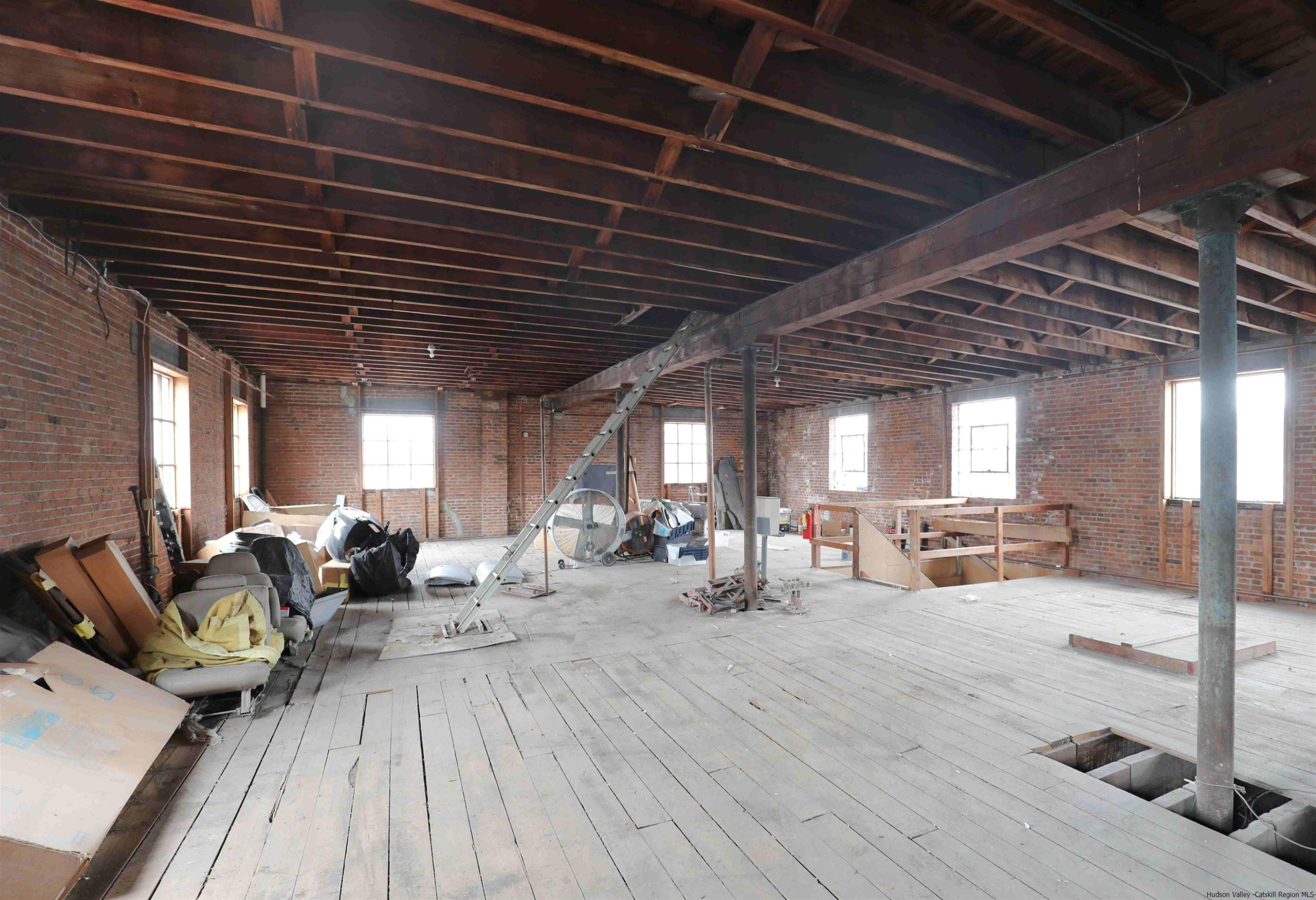 471 Main Street Poughkeepsie, NY 12601 - Photo 20 of 32 Photo 21