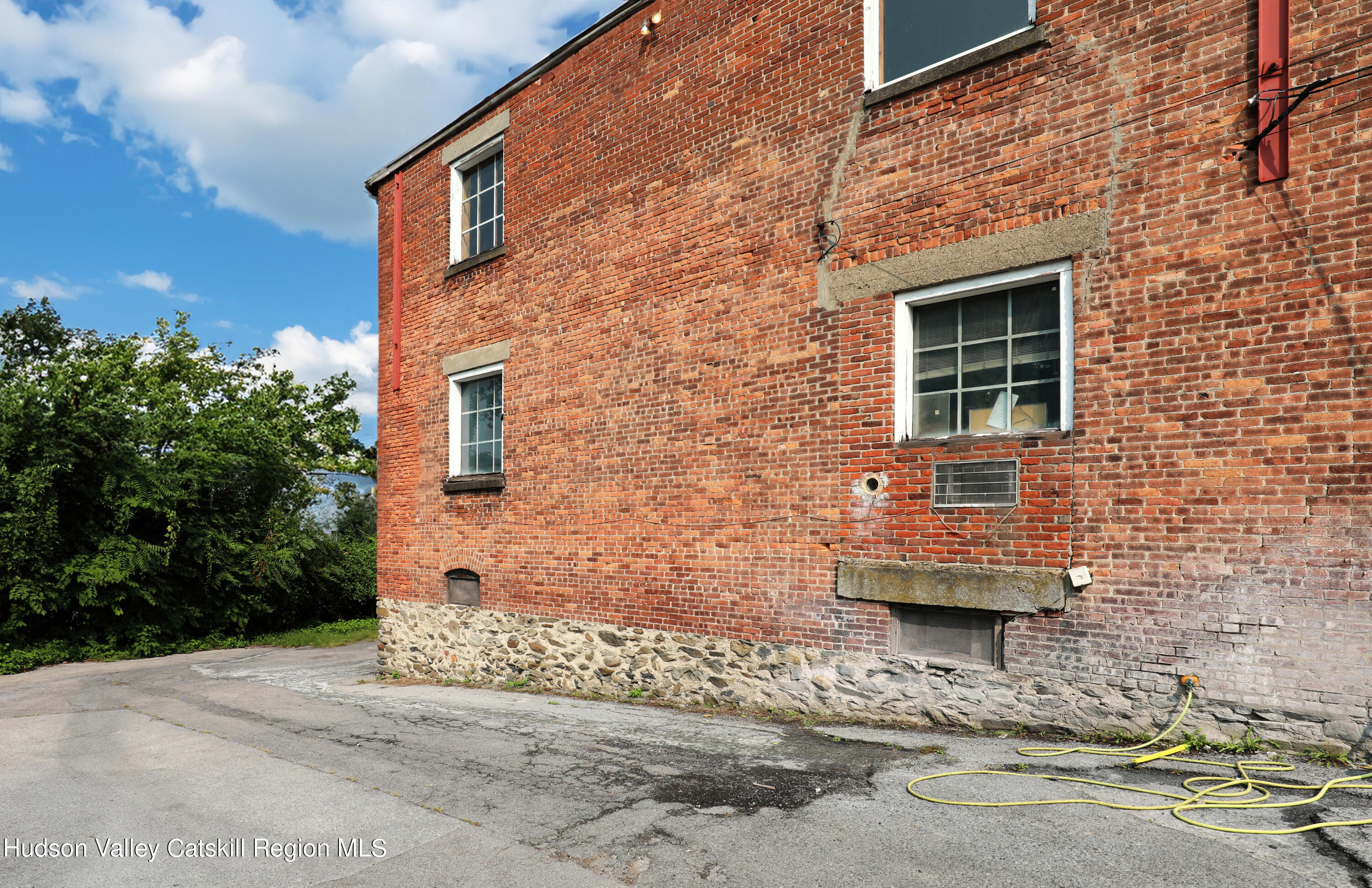 471 Main Street Poughkeepsie, NY 12601 - Photo 30 of 32 06