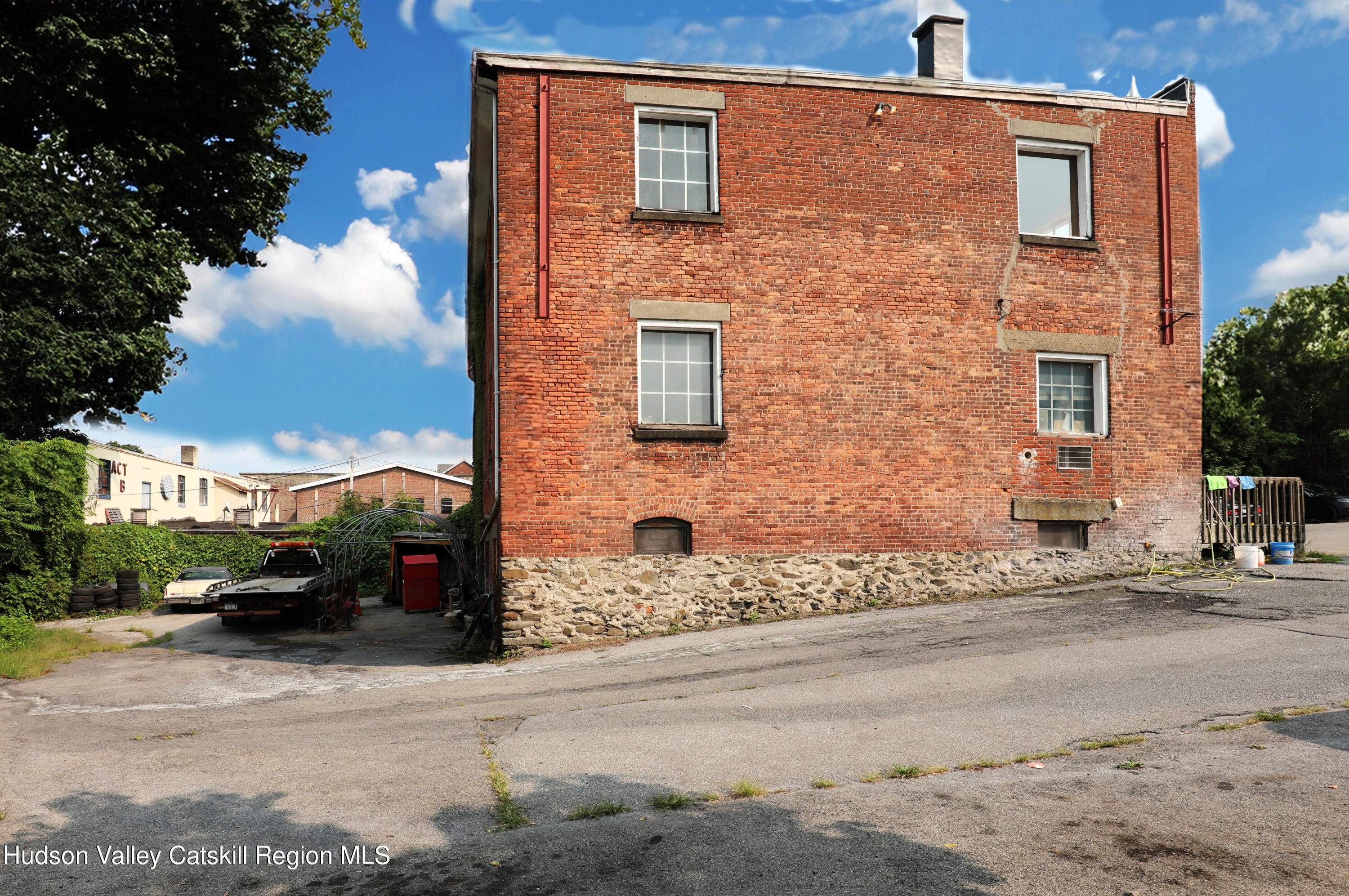 471 Main Street Poughkeepsie, NY 12601 - Photo 31 of 32 07