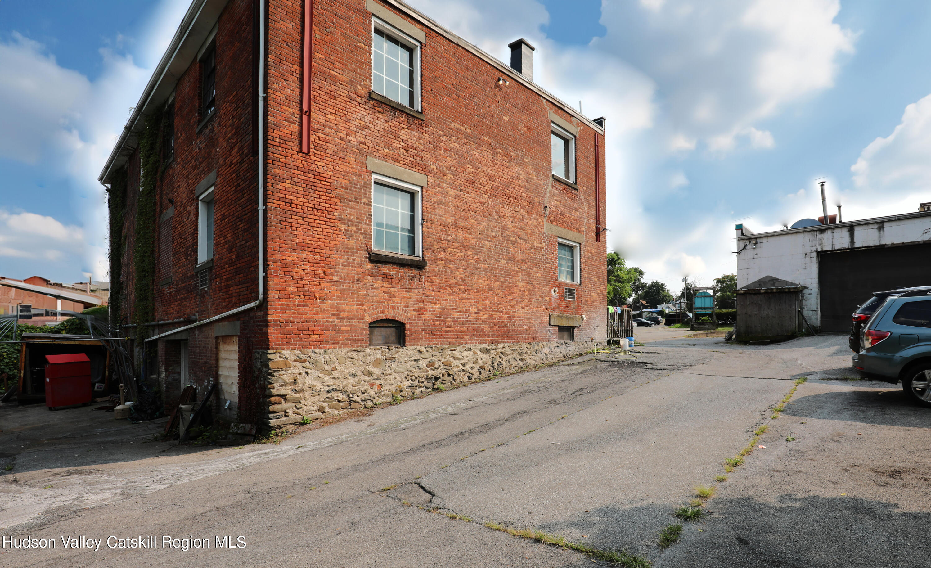 471 Main Street Poughkeepsie, NY 12601 - Photo 32 of 32 08