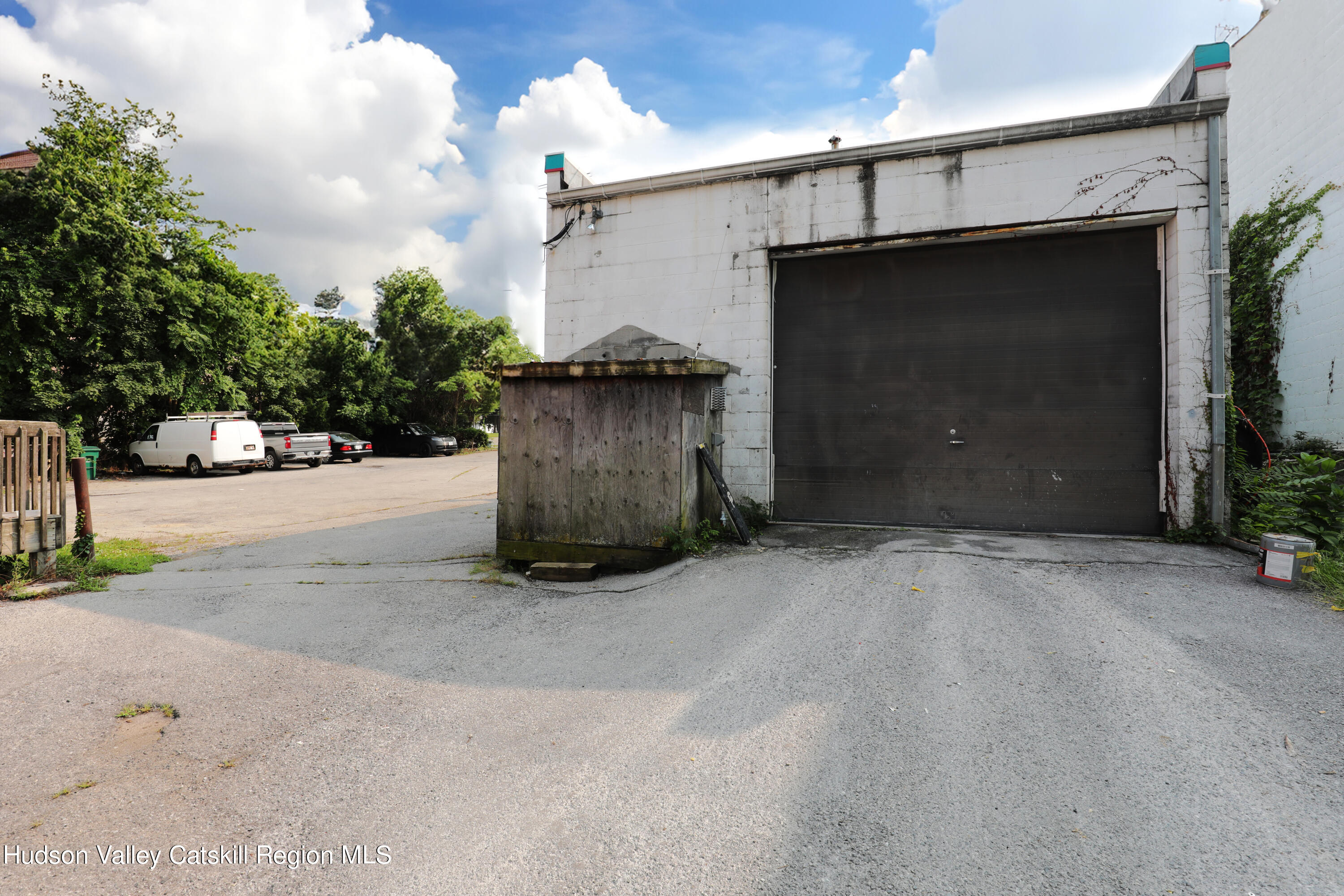 471 Main Street Poughkeepsie, NY 12601 - Photo 9 of 32 05