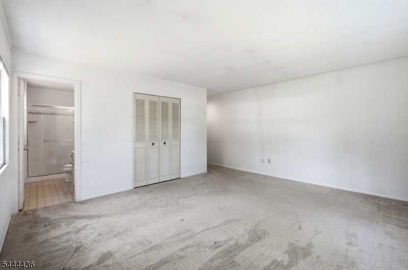23 Sweetbriar Road Somerset, NJ 08873 - Photo 21 of 49