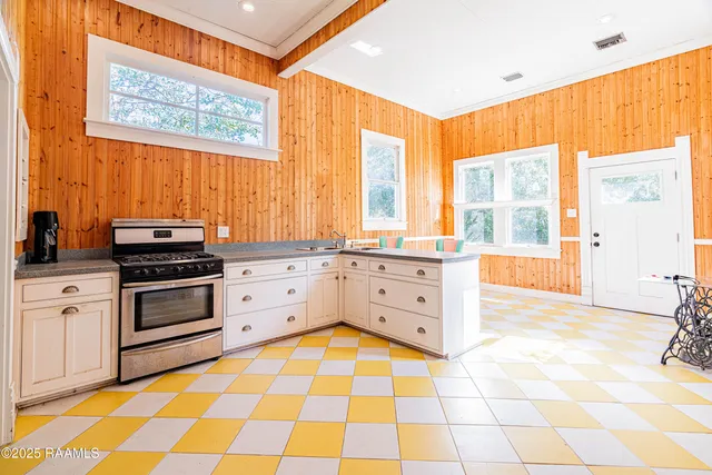 $130,000 | 809 South Ave G, Crowley, LA 70526