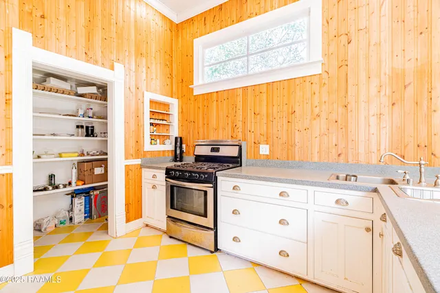 $130,000 | 809 South Ave G, Crowley, LA 70526