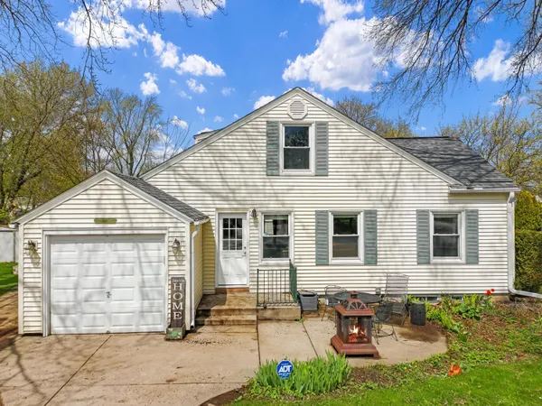 $279,000 | 2795 South 53rd Street, Milwaukee, WI 53219