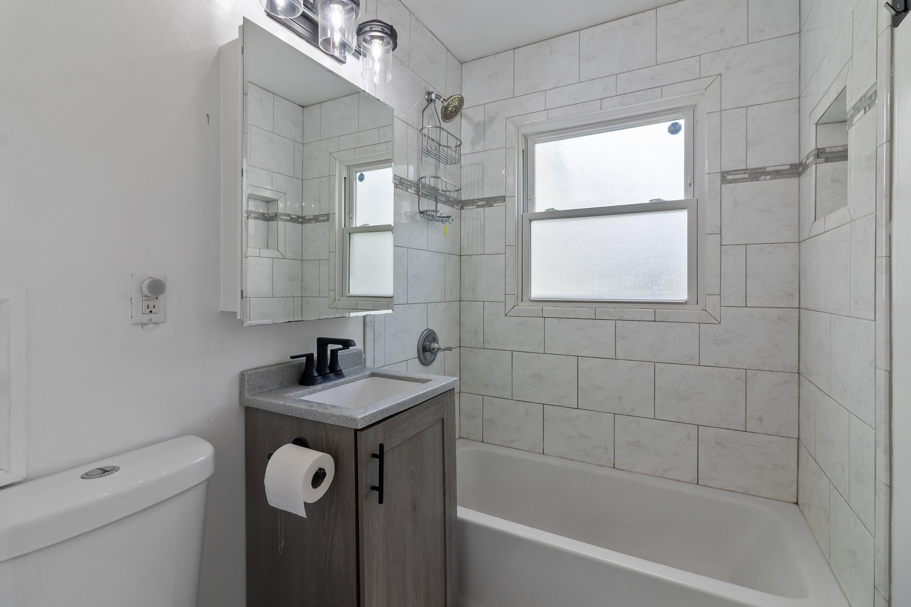 2795 South 53rd Street Milwaukee, WI 53219 - Photo 14 of 30 full bathroom